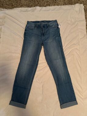 Old Navy Women's Boyfriend Jeans in Medium Blue Wash